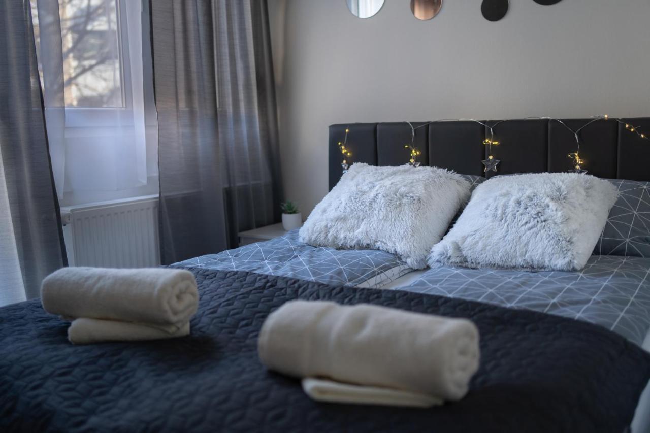Gold Apartman Vârşeţ Exterior foto
