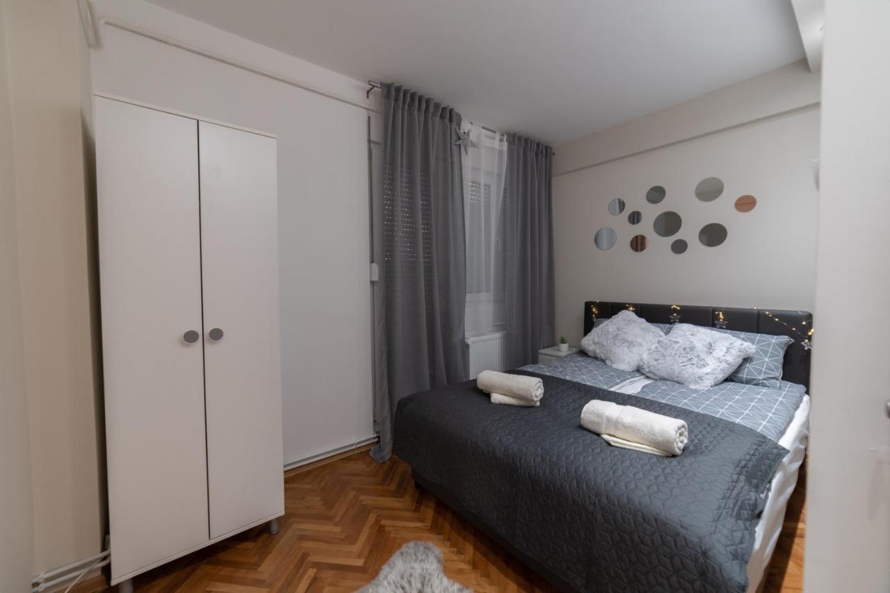 Gold Apartman Vârşeţ Exterior foto